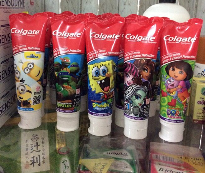 Kem đánh răng cho trẻ nhãn hiệu Colgate