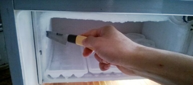 Nhược điểm của tủ lạnh Hitachi 1 cửa R-G180AGV5 184 Lít