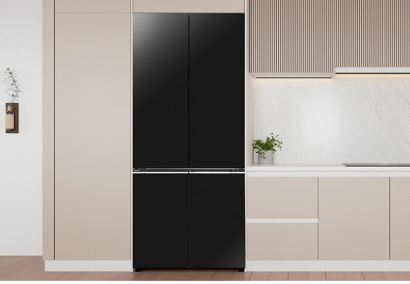 Tủ lạnh 4 cánh Panasonic 510 lít NR-X561BK-VN ấn tượng với thiết kế âm tường, chất Nhật xuất sắc