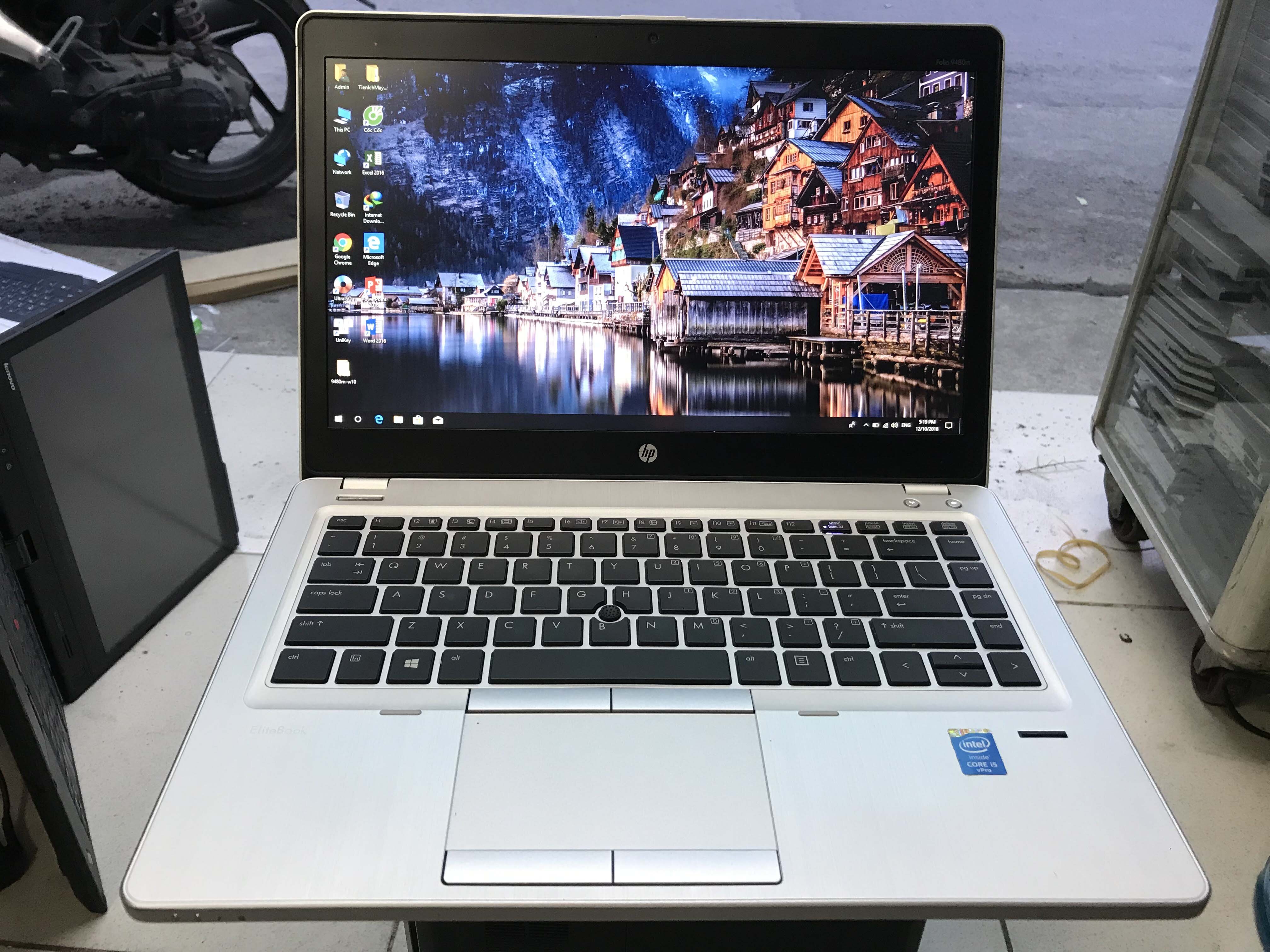 Laptop Elitebook có khả năng chống va đập cao