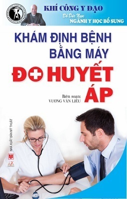 Khám định bệnh bằng máy đo huyết áp 