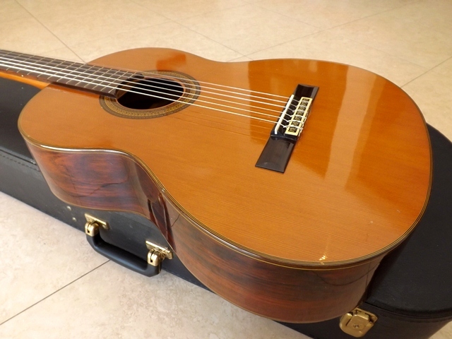 Đàn Guitar Classic Yamaha C-250A 