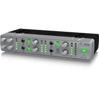 Amplifier Behringer AMP800