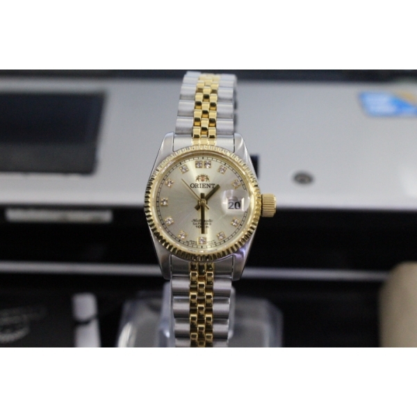 Đồng hồ nữ Orient FNR16002C0 
