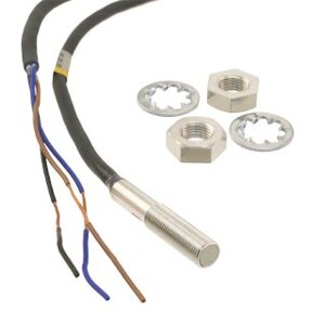 Cảm biến tiệm cận Omron E2FM-X5B1