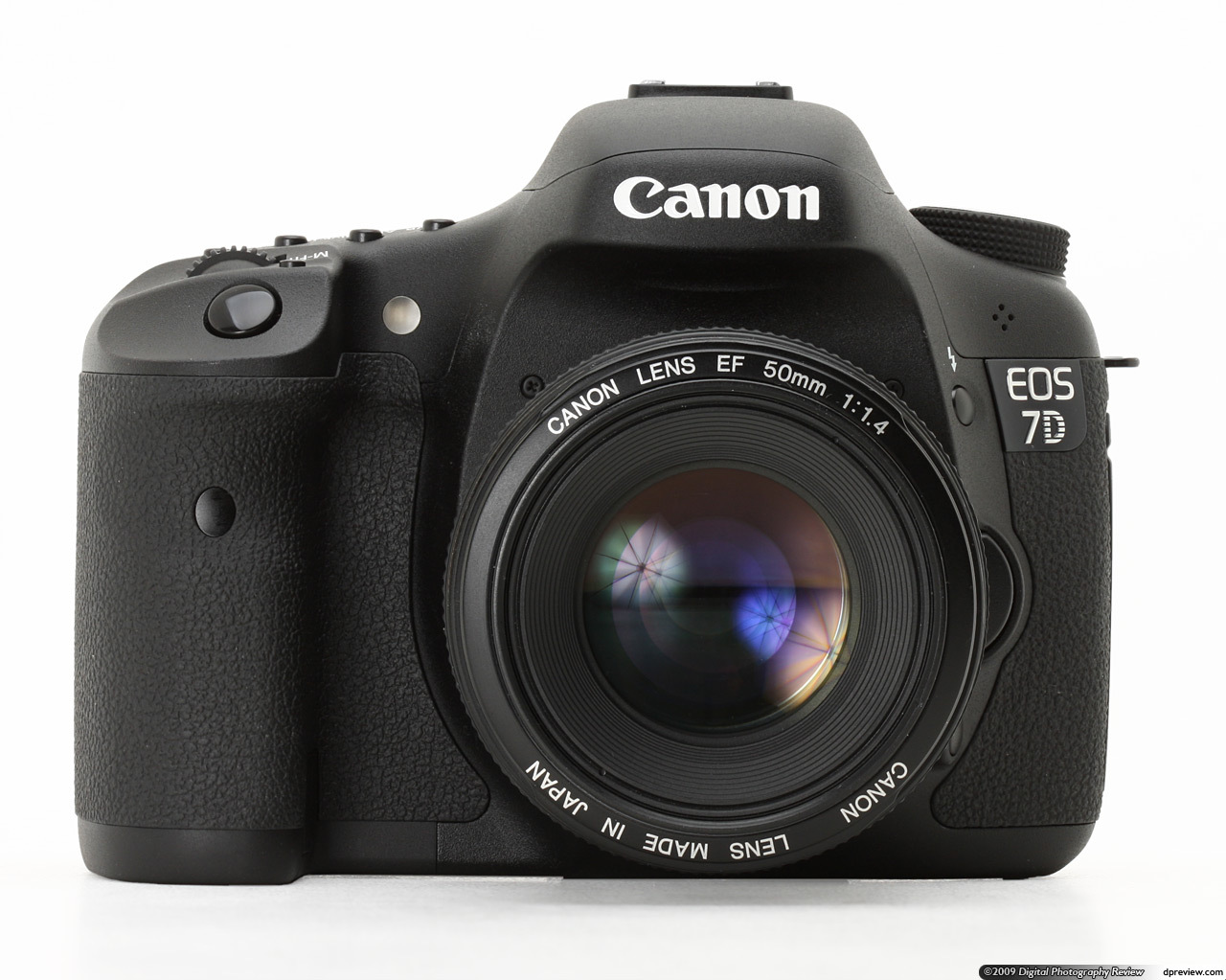 Máy ảnh DSLR Canon EOS 7D (EF-S 18-200mm) Lens kit - 16MP