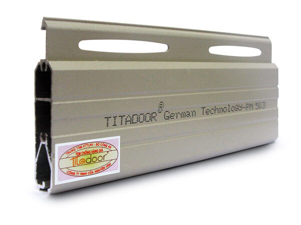 Cửa cuốn công nghệ Đức Titadoor PM50S