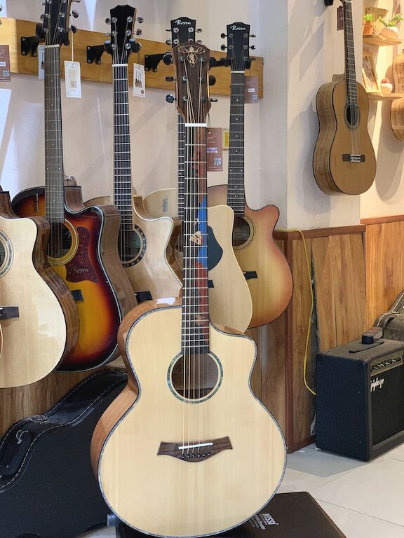 Đàn Guitar Acoustic Takla M-580