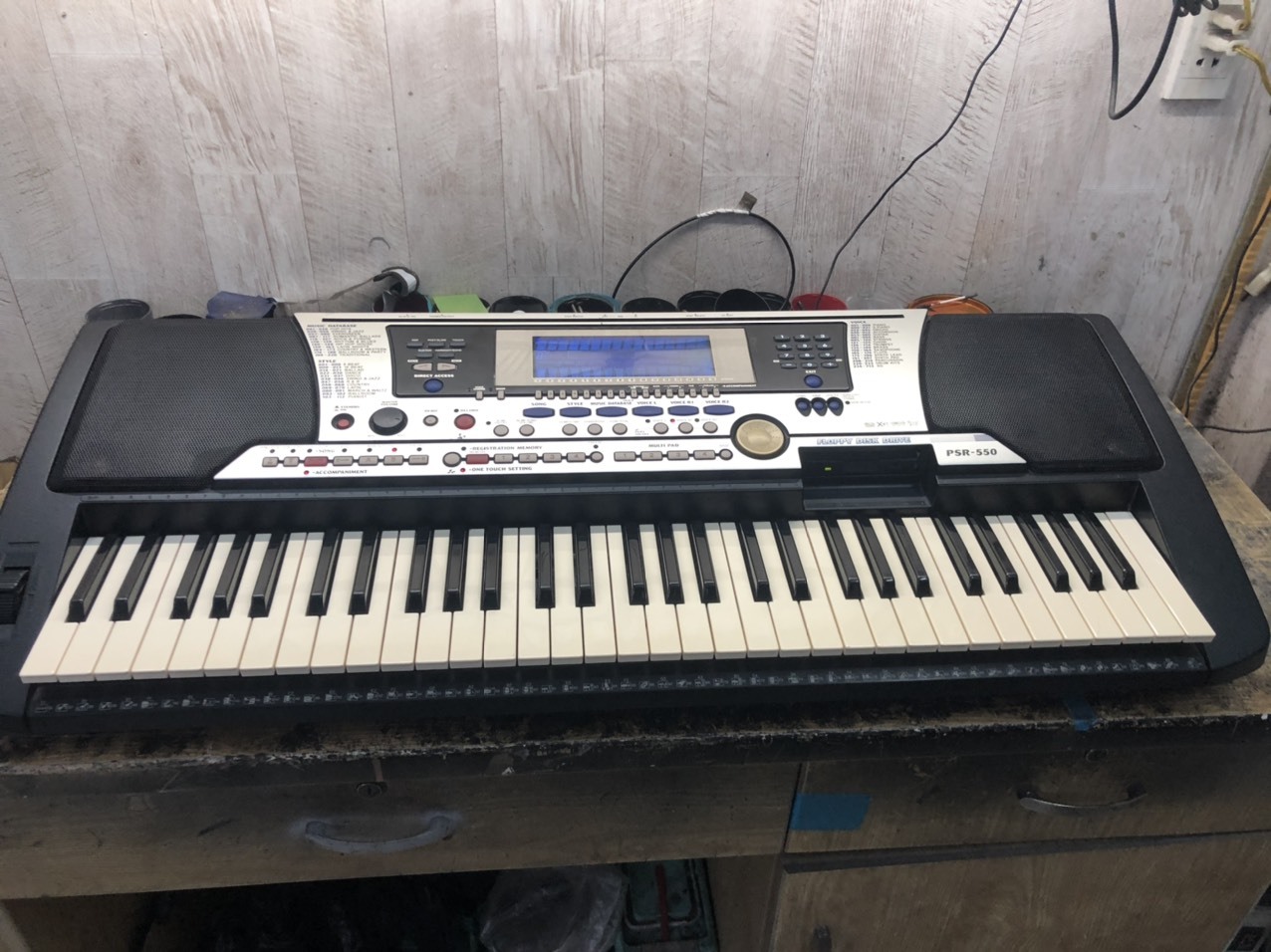 Đàn Organ Yamaha PSR 550