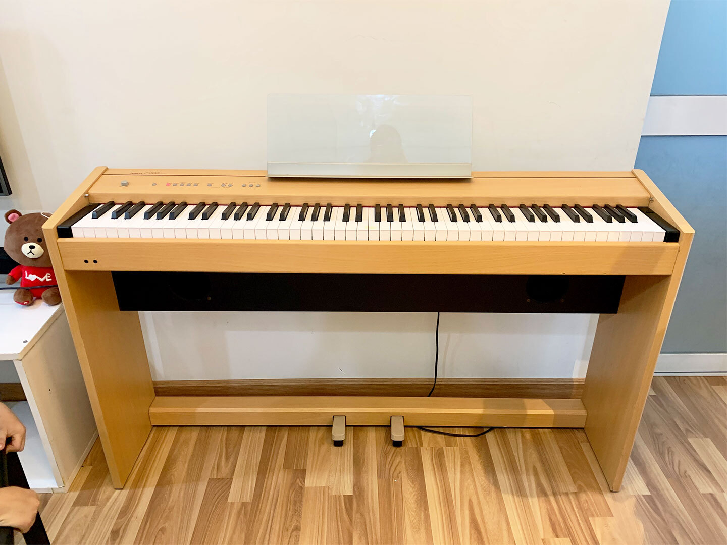 Đàn Piano Roland F-100