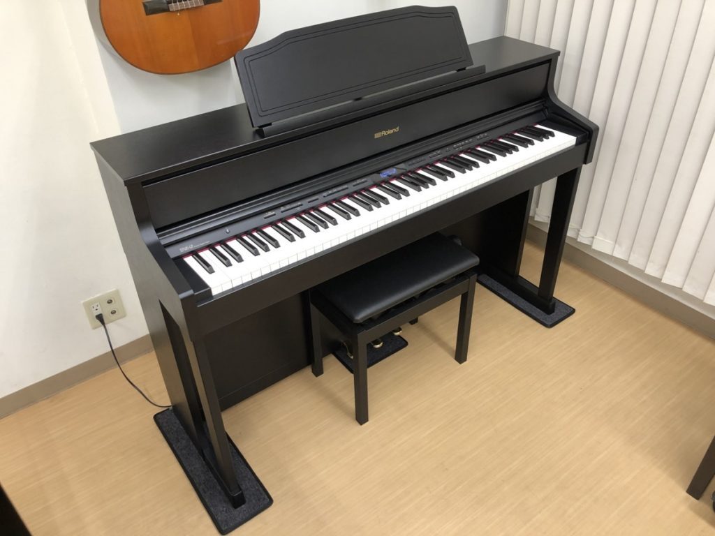 電子ピアノ Roland HP605 GP - 群馬県の家具