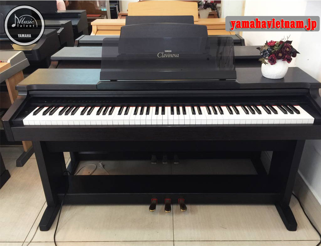 Đàn piano Yamaha CLP-124