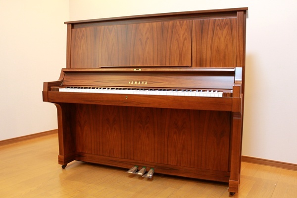Đàn Piano Yamaha W101