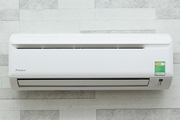 Điều hòa Daikin 9000 BTU 1 chiều FTV25AXV1 gas R-32