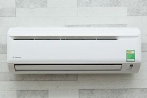 Điều hòa Daikin 9000 BTU 1 chiều FTV25AXV1 gas R-32
