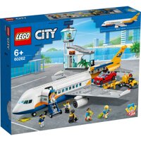 Đồ chơi lắp ráp Lego City 60262 - Máy bay chuyên chở hành khách