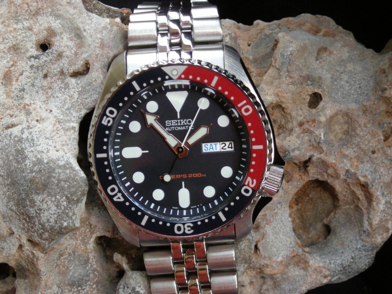 Đồng hồ nam Seiko SKX009K2 nơi bán giá rẻ nhất tháng 04/2023