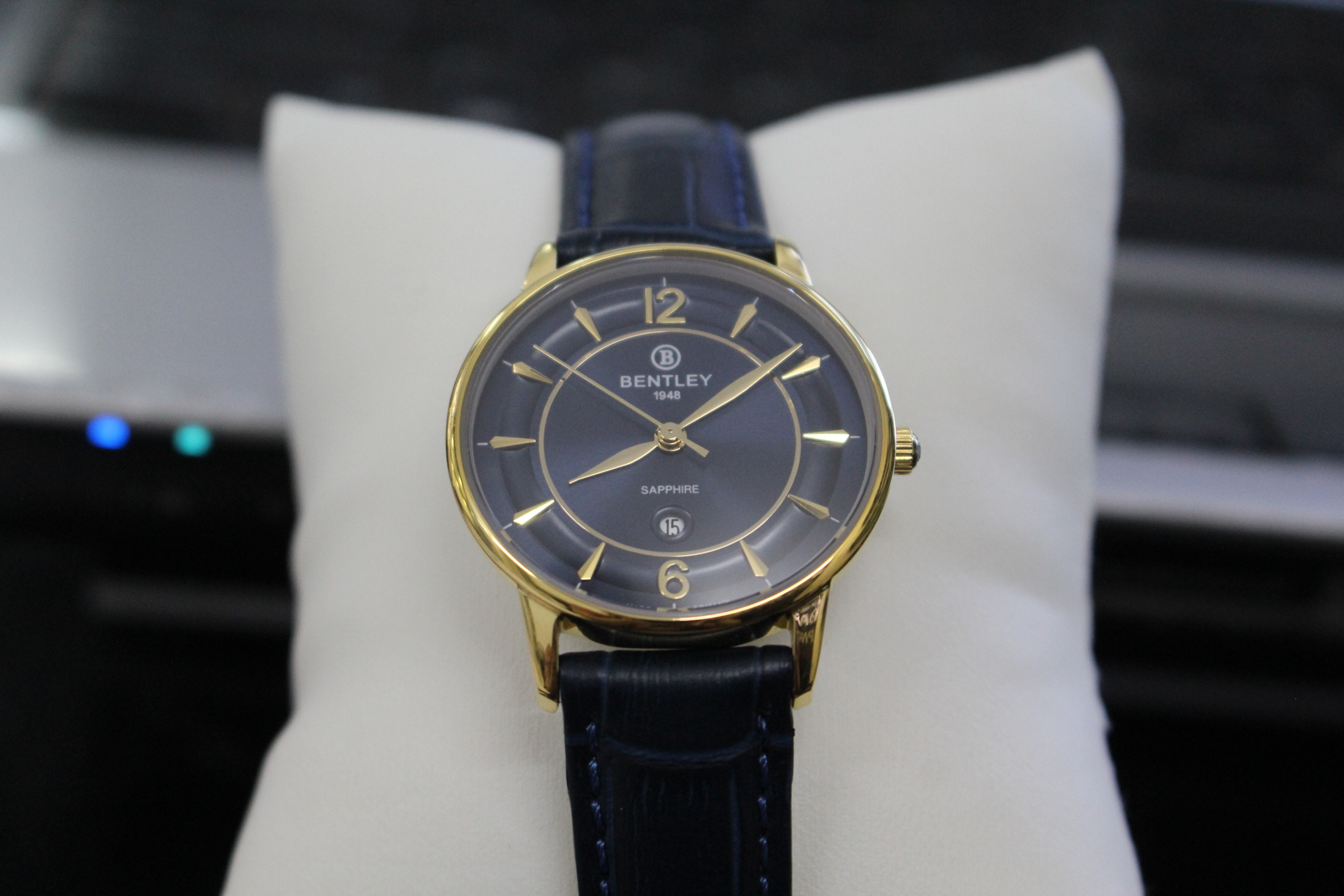 Đồng hồ nữ Bentley BL1853-10LKNN