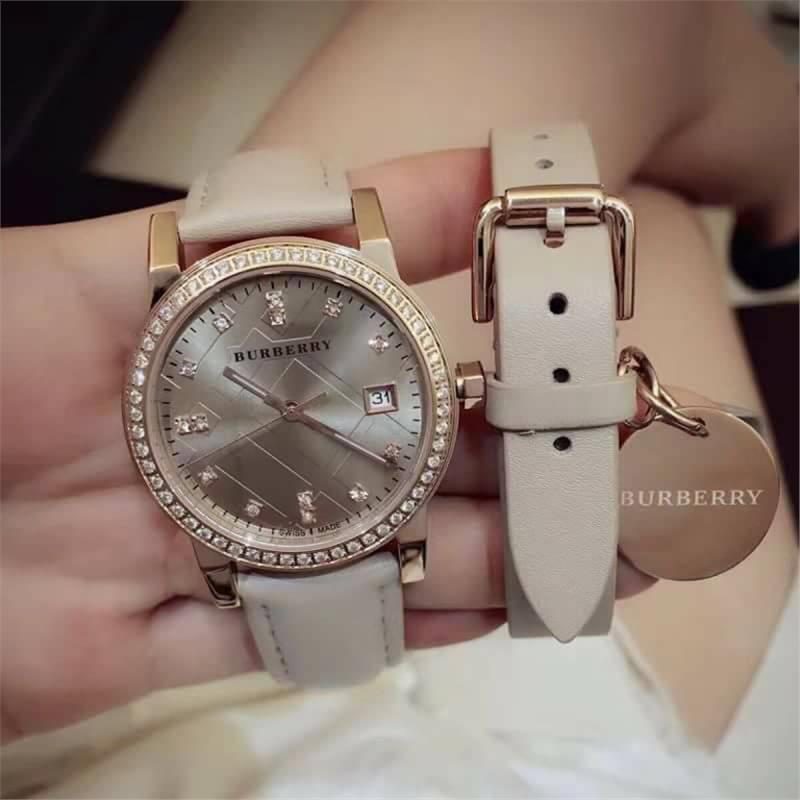 Đồng hồ nữ Burberry Diamond BU233