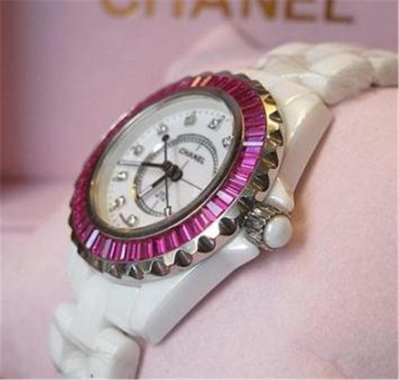 Đồng hồ nữ Chanel J12 Ceramic Viền đá đỏ cao cấp