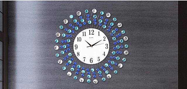 Đồng hồ treo tường nghệ thuật những hạt pha lê lấp lánh M1047T