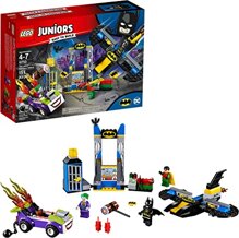Lego Juniors 10753 - Joker tấn công hang động người dơi Batman
