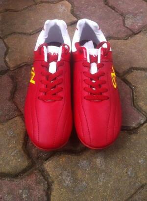 Giày bóng đá Việt Nam Coavu 09