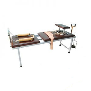 Giường kéo cột sống dùng tay quay LA-2012