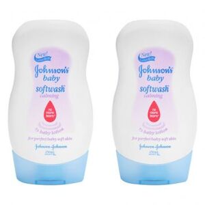Bộ 2 chai sữa tắm chứa 1/3 kem dưỡng da Johnson & Johnson - 250ml