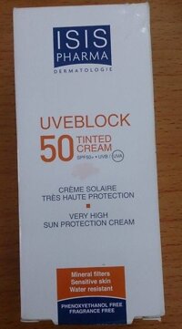 Kem chống nắng Uveblock SPF50 Tinted Cream
