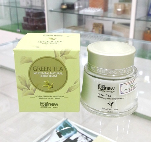 Kem dưỡng da trà xanh cao cấp Benew Green Tea 60ml