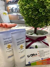 Kem Dưỡng Neutrogena Healthy Defense Daily Moisturizer with sunscreen SPF 30