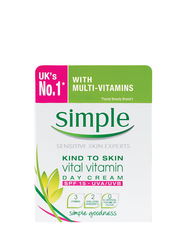 Kem dưỡng Simple Kind to Skin Vital Vitamin Day Cream 50ml