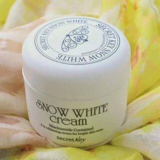 Kem dưỡng trắng da Snow White Milky Cream