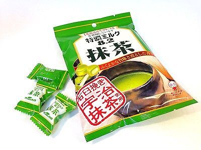 Kẹo trà xanh nhân sữa 8.2 UHA Nhật 84G
