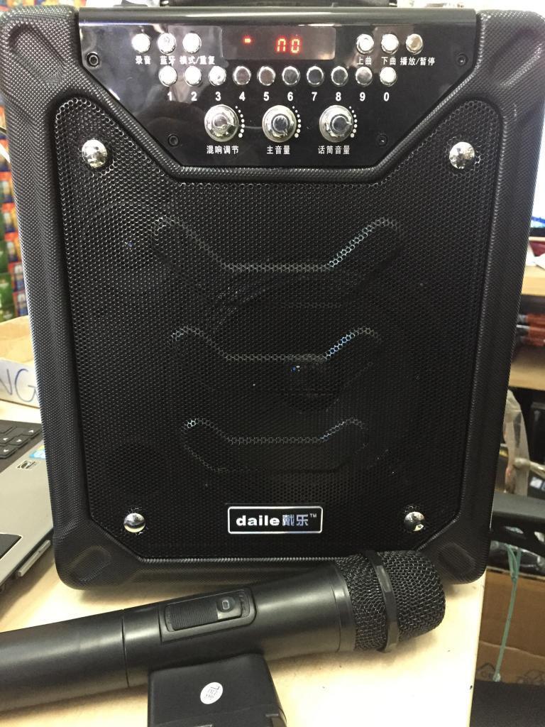 Loa Bluetooth Karaoke Daile S11