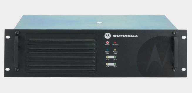 Máy bộ đàm Motorola XiR R8200 VHF