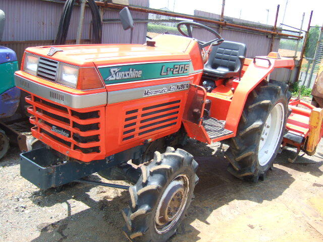 Máy cày Kubota L1-205