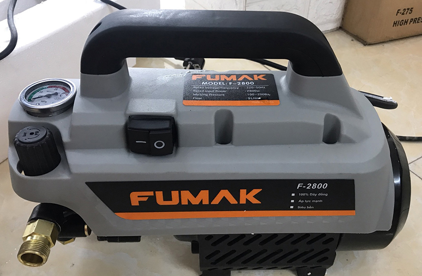 Máy phun xịt rửa xe áp lực Fumak F2800