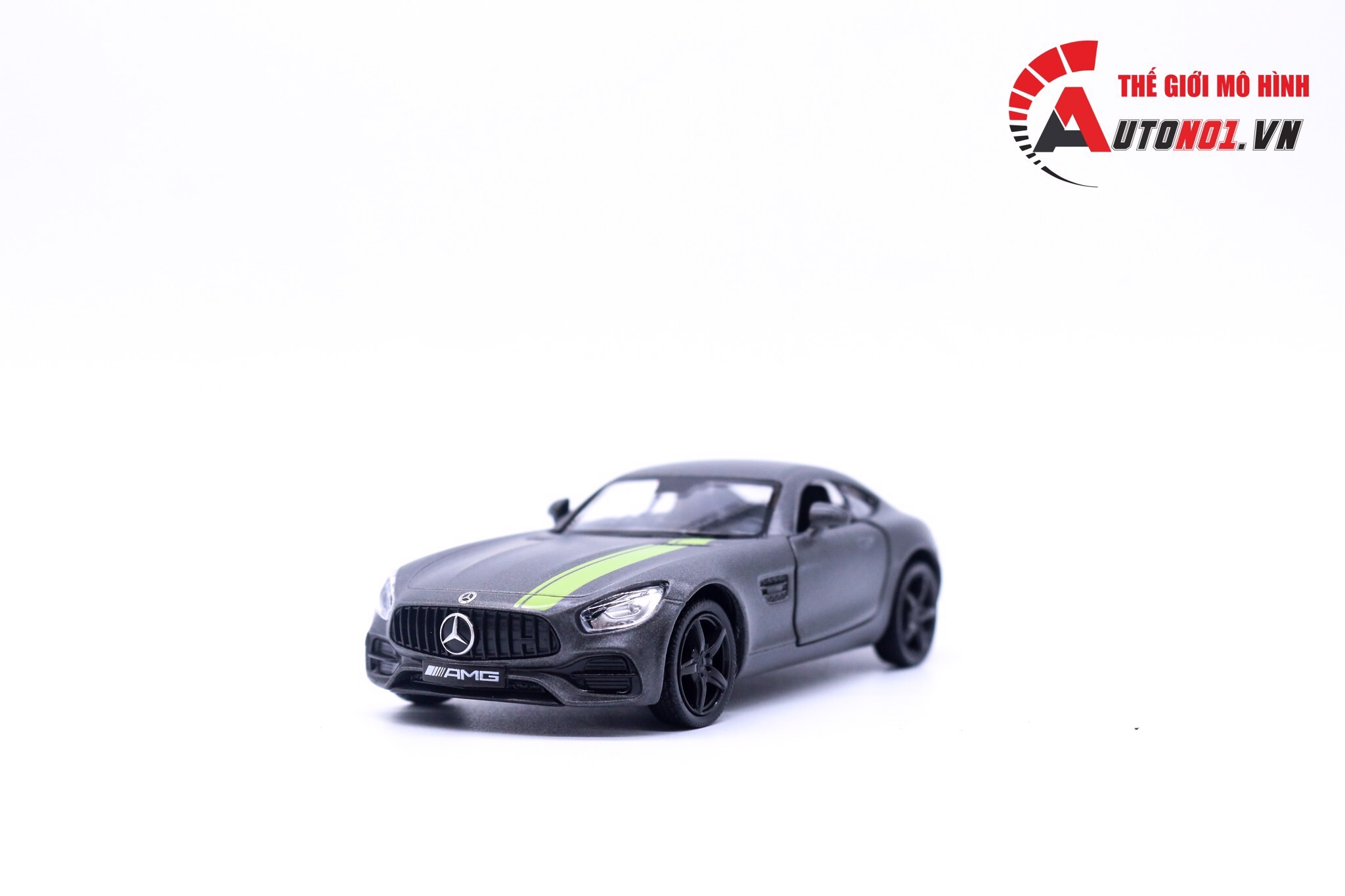 Mô hình xe Mercedes Benz AMG GTS 1:36