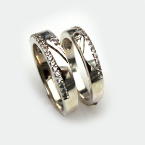Nhẫn đôi Bạc Hiểu Minh NC450 1 Nửa Hạnh Phúc