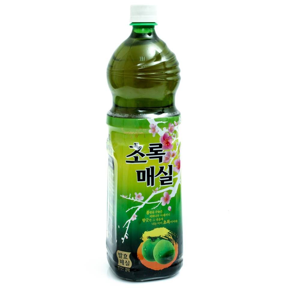 Nước mơ xanh Woongjin 1.5L