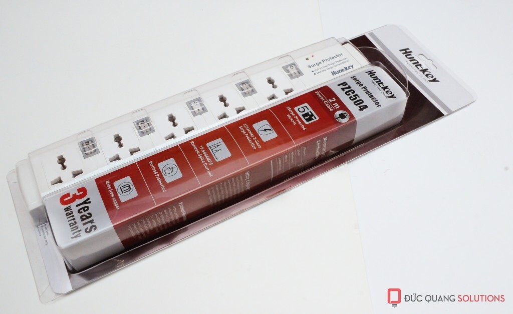 Ổ cắm điện đa năng chống sét Huntkey SZN507 có cổng sạc USB 2.1A