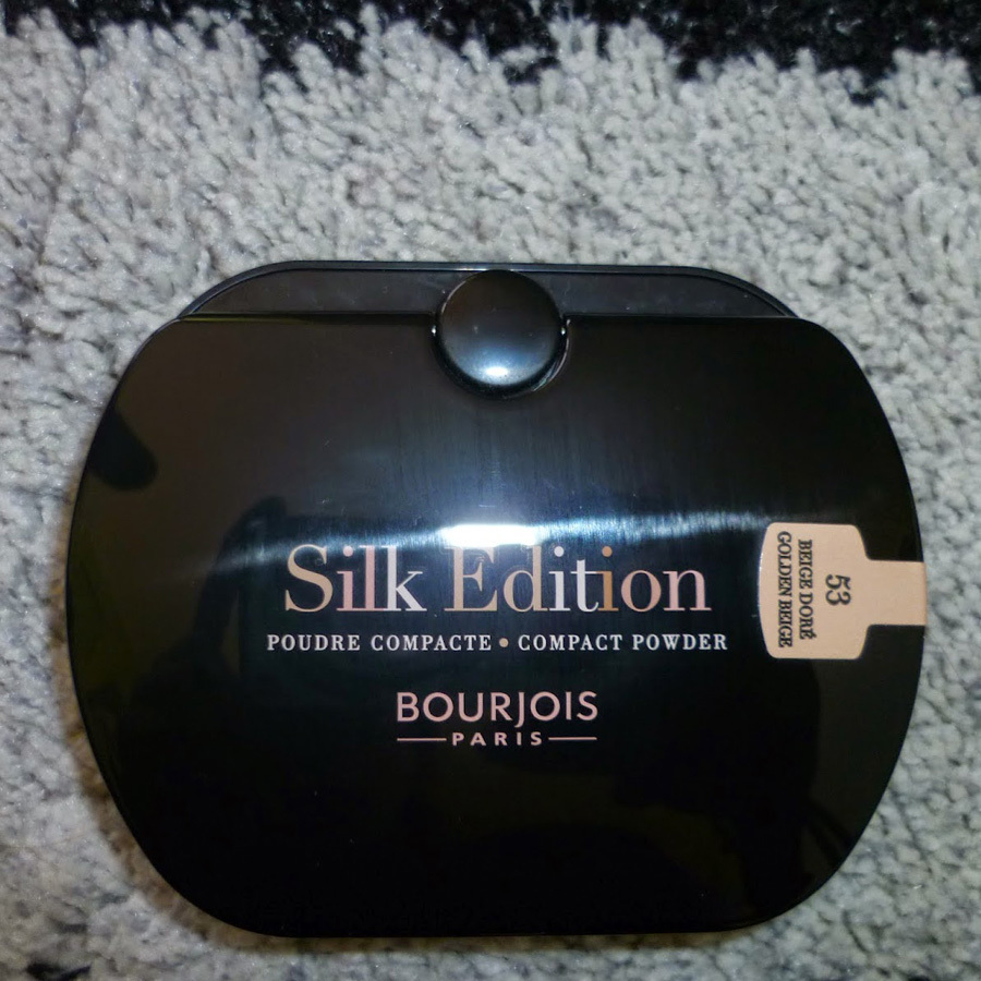 Phấn phủ Bourjois Silk Edition Compact Powder