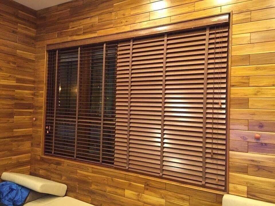 Rèm gỗ lật tùng trắng chống nắng cửa sổ hãng Gracehome Mã MSJ182