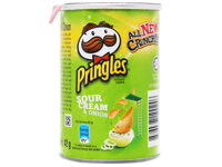 Snack khoai tây vị kem chua và hành Pringles lon 42g