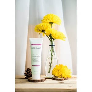 Sữa rửa mặt sinh học Clear Skin Control