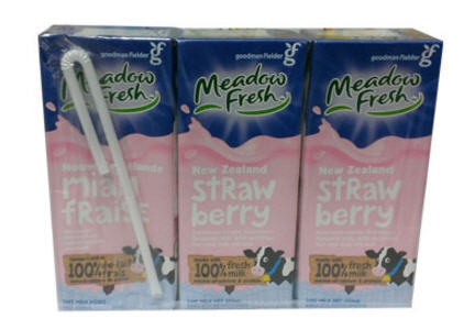 Sữa tươi Meadow Fresh hương dâu lốc 3 x 250ml