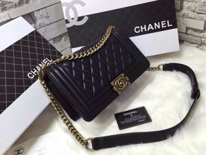 Túi xách Chanel Boy Classic