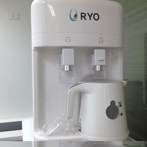 Máy lọc nước nóng lạnh RYO RP102BH 